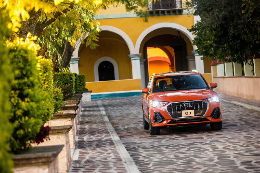  Audi Q3 35 TFSI S-Line 2020 года  (MX) (фото 7 из 40)